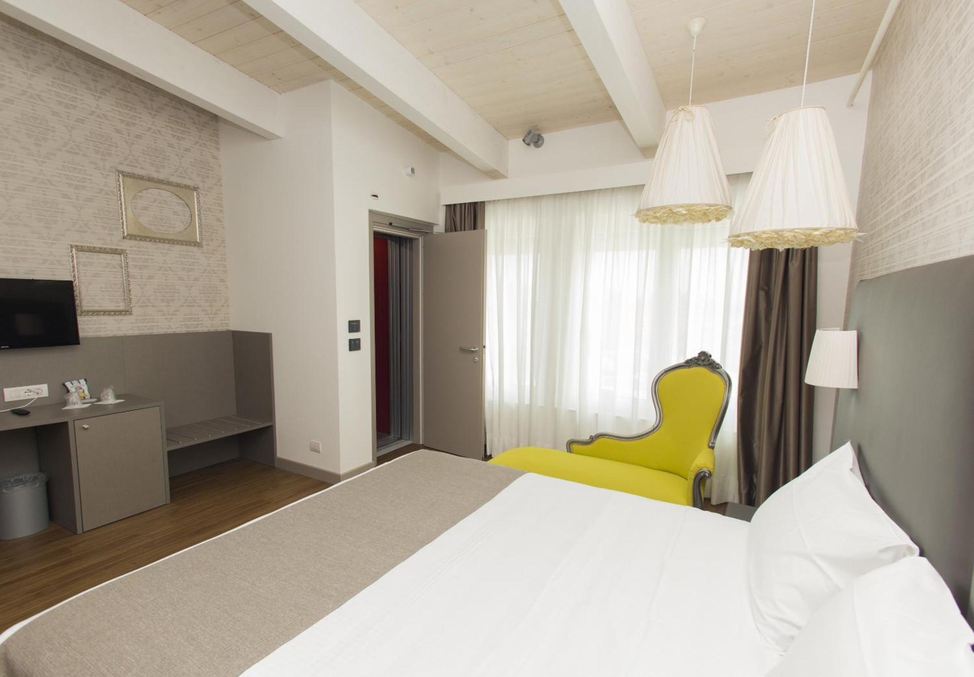 Diamante Mhotel 콜레뇨 객실 사진