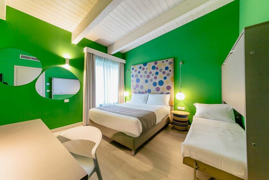 Diamante Mhotel 콜레뇨 객실 사진